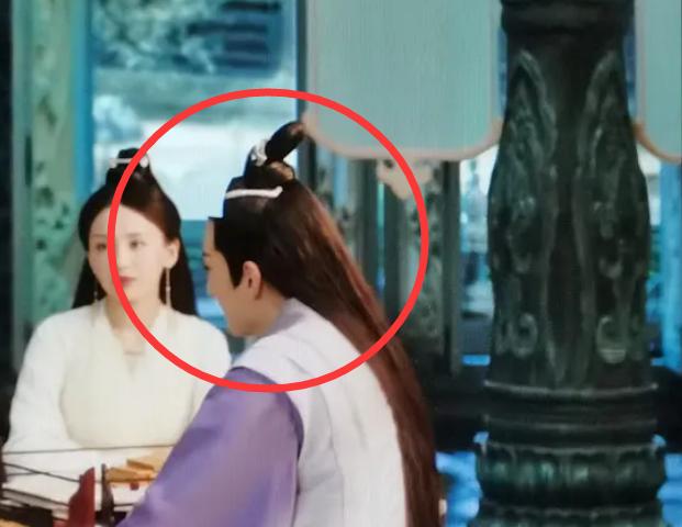 太敷衍了！影视剧中那些无语的“穿帮镜头”，简直让人哭笑不得