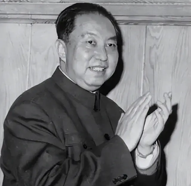 On January 8, 1976, Premier Zhou passed away. People across the country ...