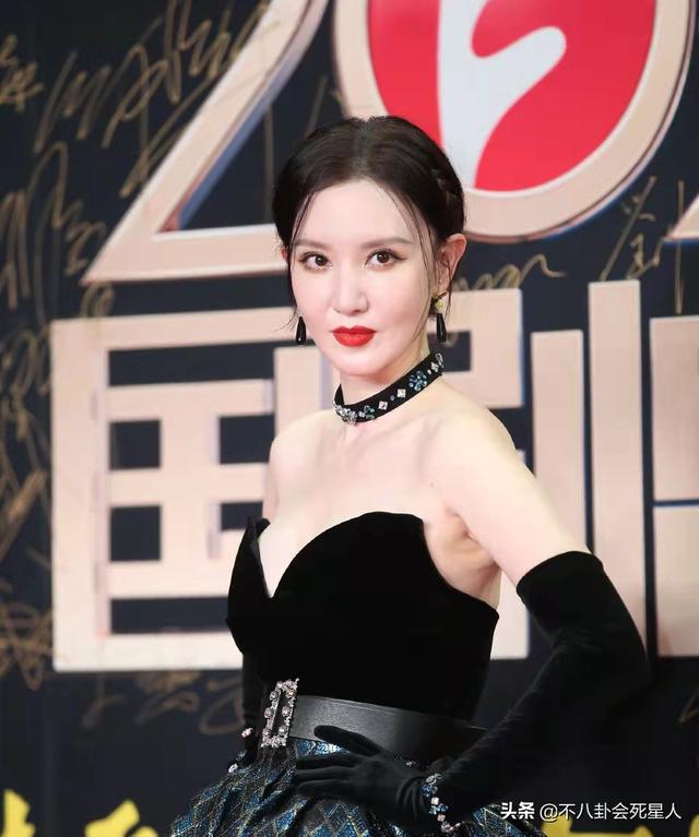 �й�Ů���ǵ���Χ��Ƭ(���º�̺���ͣ�ë��ͮ���繫��������Ծ����Ź��أ���������ʮ��)