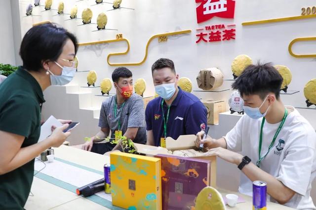 宏遠動態：周鵬歡送會，朱總帶隊出席活動，威姆斯返回中國 - 天天要聞