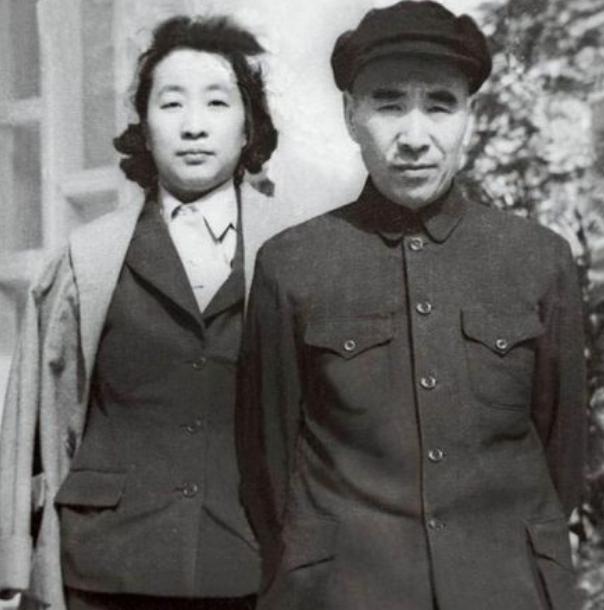 毛主席选帅出征朝鲜，4个野战军主将中，为何独独不考虑刘伯承？