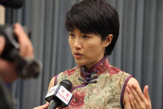 不拍广告、不赚外快、不卖惨，被奚美娟点名的三个演员，个个是宝