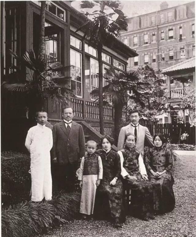 隋永清：宋庆龄晚年溺爱的养女，曾经开门一推，让宋庆龄摔倒在地
