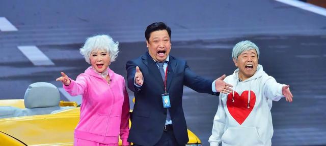 被点名批评的65岁潘长江，是时候该收手了