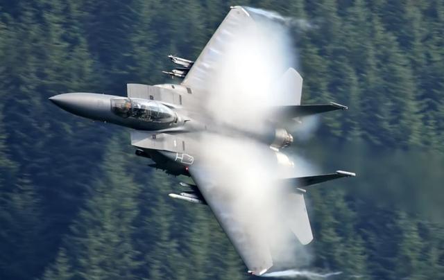 舟山天空变红！杭州、绍兴等地又突发巨响，网友：被震到，音爆？