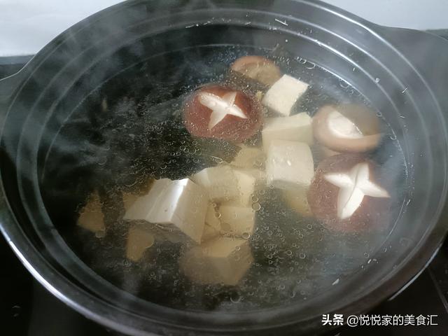 冷天的绝佳汤菜，高钙高蛋白，清淡营养味道好，孩子常吃蹭蹭长