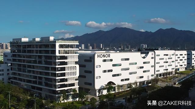 一位荣耀铁粉向我们讲述了他是如何被劝退的