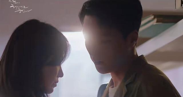 现在正在分手中 男主角张基龙的演技 无疑是剧中一大亮点 全网搜