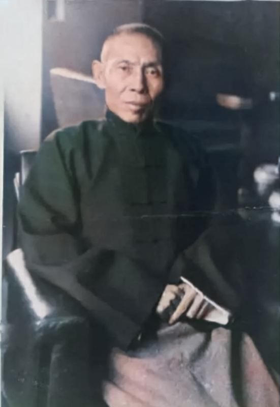 杜月笙死前悔恨：给蒋经国挖坑倒没啥，误戳宋美龄老底活该穷死
