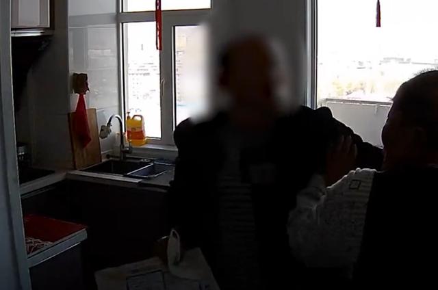 孩子打父母算不算犯法(父母无缘无故打骂孩子算不算犯法)