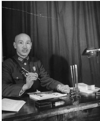 张灵甫小心谨慎，为何还被华野围歼，蒋介石的错误批示是关键
