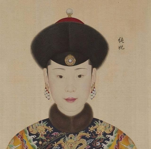 乾隆的一天是怎么过的？4点起床、晚上7点翻牌