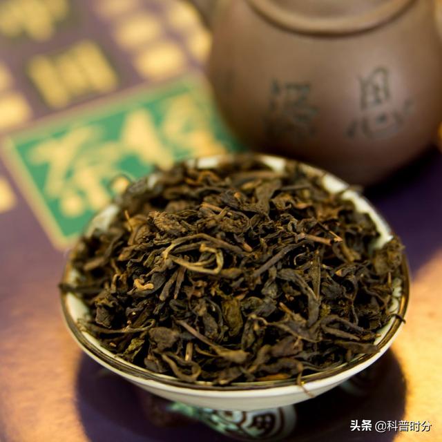 隔夜茶喝了会致癌？央视试验说出真相，隔夜的东西到底哪些不能吃