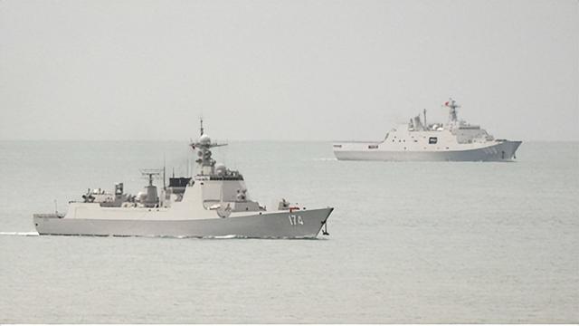央视曝光052D不明设备，综合判断应为激光武器，比舰炮导弹都好用