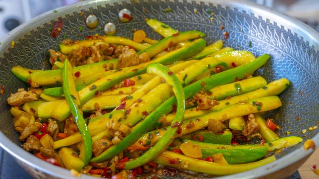 过年吃腻了大鱼大肉，推荐10道“刮油菜”，5分钟上桌，清爽解腻