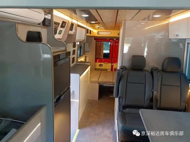 国产最好的四驱越野房车价格(小型四驱越野房车)