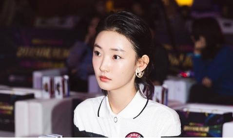 被陈凯歌看好，长相酷似周冬雨，《反转人生》女主有多出彩？