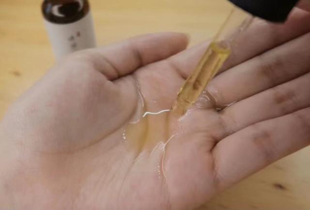 先用身体油还是先用身体乳