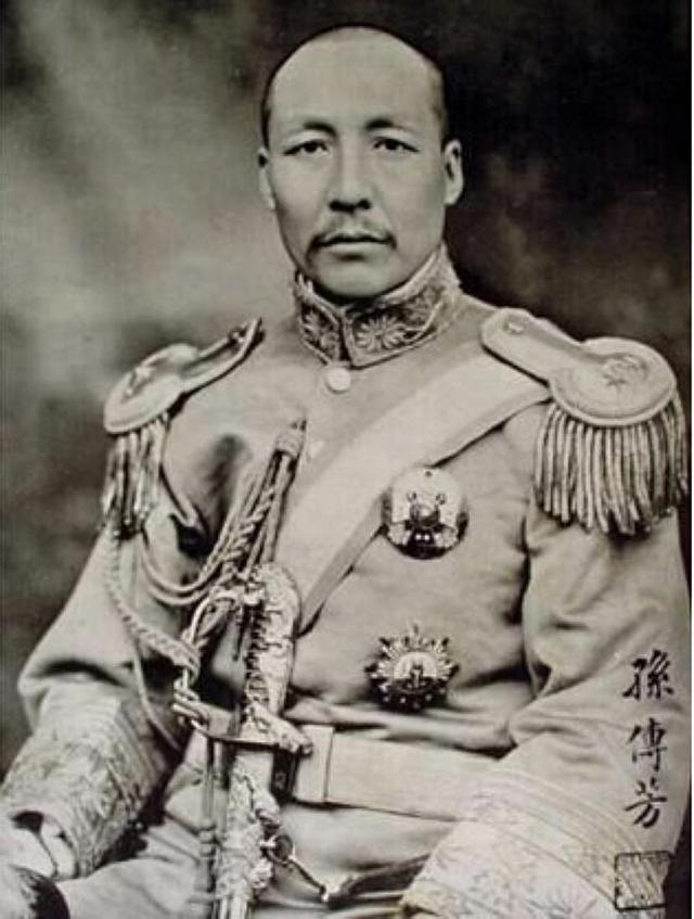 施剑翘为复仇隐忍10年，3枪打死孙传芳，帮助周恩来解决一件大事