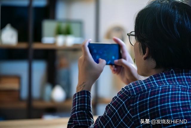 2022年挑选手机“五要点”，看完这篇选机攻略，买手机不再纠结
