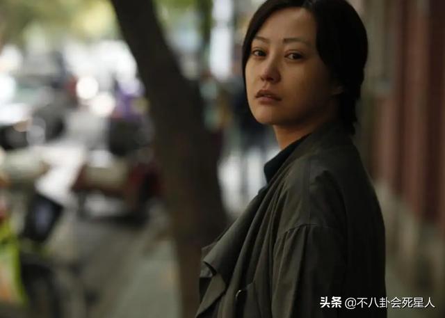 当明星与前任重逢，有人尴尬，有人偷看，还有人哭了