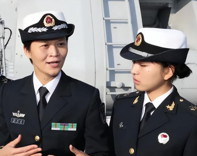 中山大学女博士韦慧晓，放弃年薪百万的职位，成为海军首位女舰长