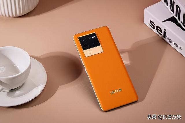 就算贵几百元，为什么也要选择iQOO Neo6，比红米K50有哪些优势？