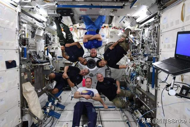 国际空间站如果失控坠落，损失有哪些，威力相比于陨石又如何呢？