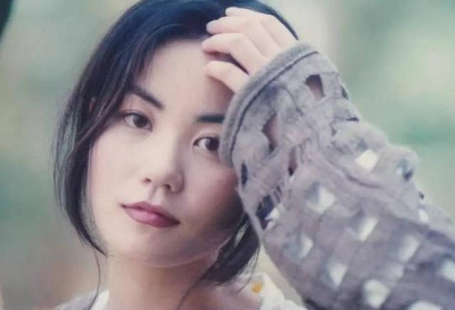 “背靠王菲”李嫣：14岁穿着超短引关注，曾直言我不需要什么能力