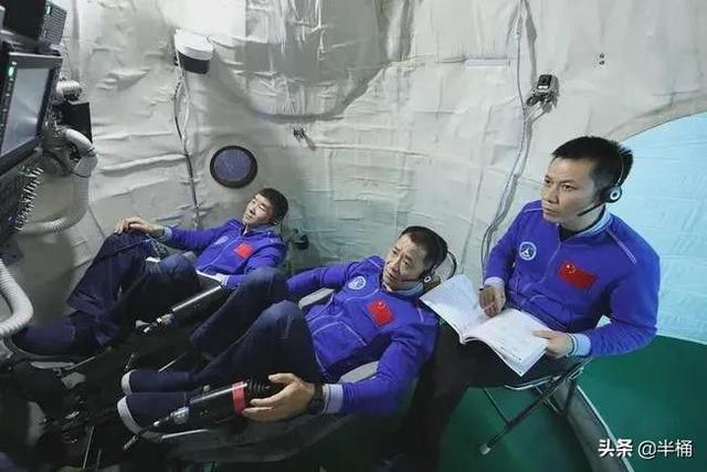 神舟十三号航天员即将返回，在轨六个月身体会发生哪些变化？
