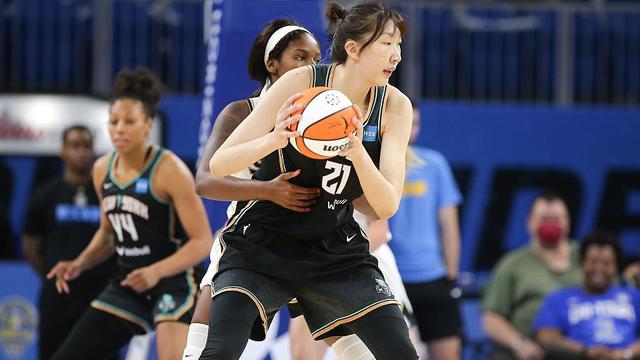 WNBA首秀10分入账 韩旭：上场没有任何压力