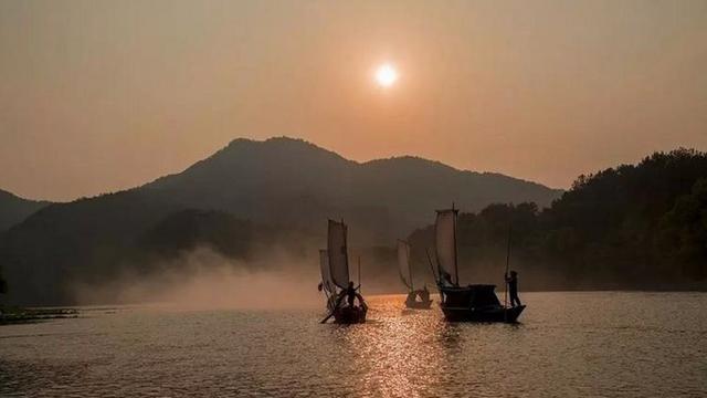 从侧面看，刘备是诸葛亮害死的，别不信，证据说话