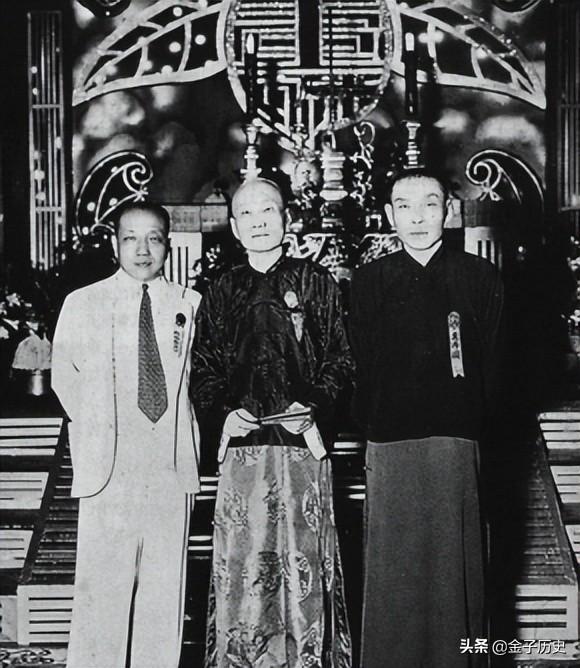 恩人儿子来投靠，杜月笙老婆故意扔钱试探：如果捡了，就打发他走