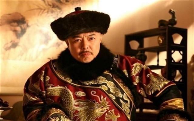 因相貌太丑乾隆出上联挖苦，却被他当场对出，乾隆大喜：赐他探花