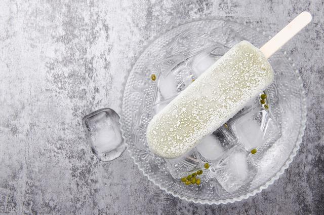 3岁孩子身高低于标准5厘米，医生朋友：孩子想长高需远离4种食物