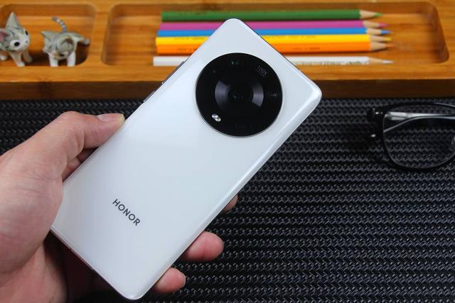 华为Mate40 Pro换成荣耀Magic4 Pro，使用7天，给出合理体验报告