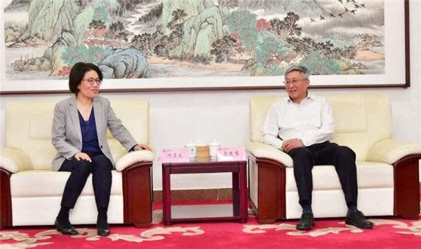 每年花任正非4亿美元，15年后，何庭波研究成果“备胎”一夜转正