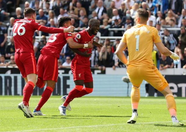 一场1-0，英超榜首又易主！曼城沦为第二，头号土豪被打回原形