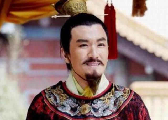 蒋介石逃往小岛，因飞机超重无奈扔下10块石头，如今是镇国之宝