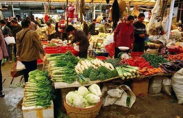 5万亿的生鲜生意，又多了条鲶鱼