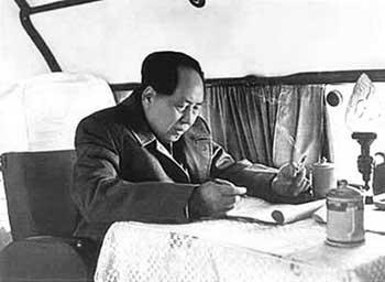 周恩来去世，主席两度落泪却截然不同，一次无声，一次嚎啕大哭