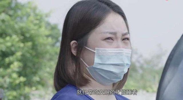 为讨女友欢心，重庆男子将亲生儿女从15楼扔下，最终两人被判死刑