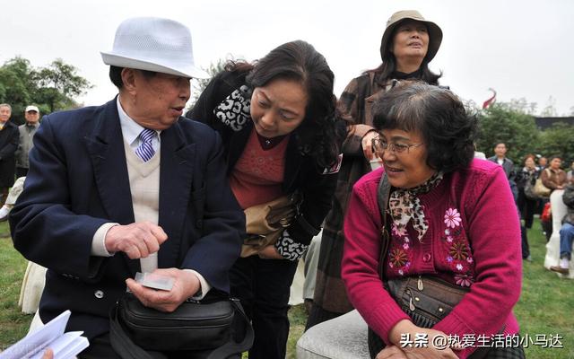 独居老人哭诉：人过七十才发现，晚年的亲情，远比想象的要残酷