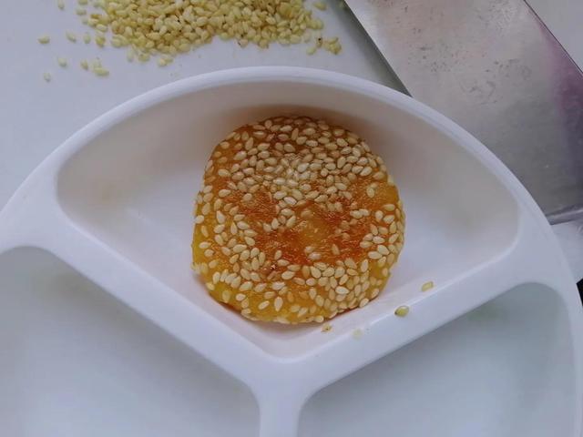 宝宝爱吃的辅食——红薯奶酪饼