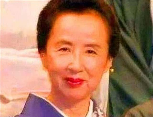 日本女战俘嫁抗日老兵，隐居四川33年后父亲寻来：她放弃百亿家产