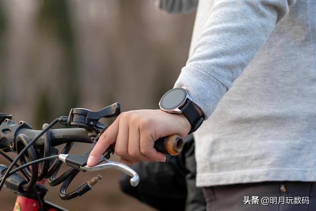 摆脱手机缚束，让运动更自由，vivo WATCH 2智能手表评测
