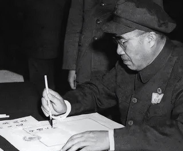 1960年，一农村老汉来到中南海门口，问警卫员：“老朱”在吗？