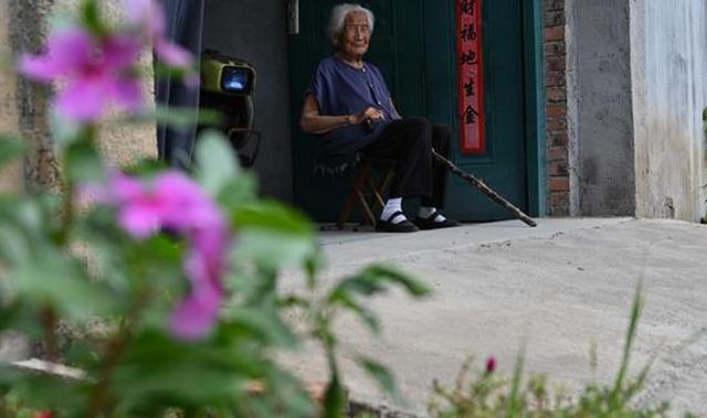 104岁寿星王桂英，饮食习惯特别，无养生经验，一辈子没去过医院