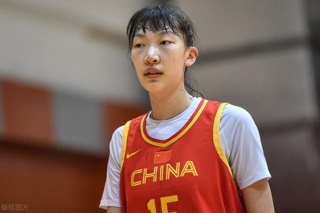 恭喜中国女篮，人民日报官宣韩旭登陆WNBA，2米07巨塔再战美职联