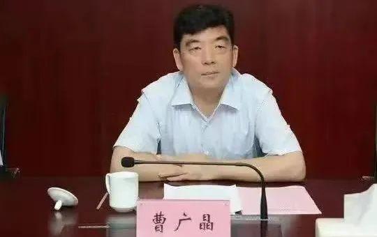 俄乌局势最新进展/中国拟分批包机接返在乌公民/今晨，美英宣布对俄制裁/紧急寻人！河南三地公布密接者轨迹